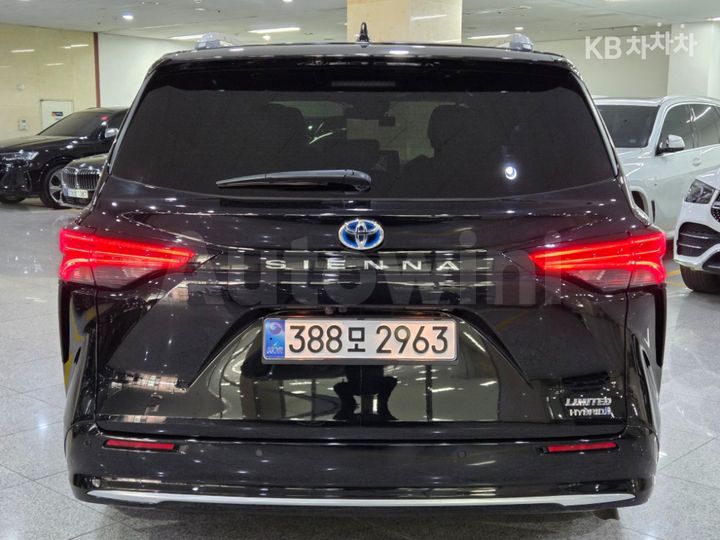 Toyota Sienna 2022 — 4