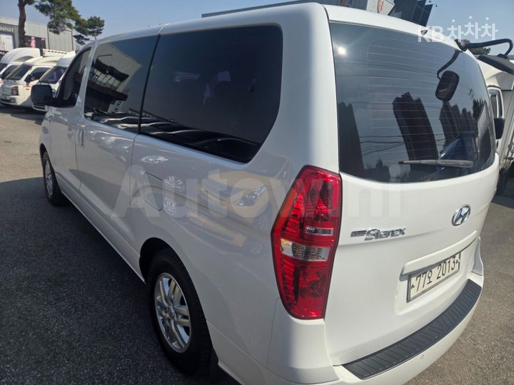Hyundai Starex 2017 — 5