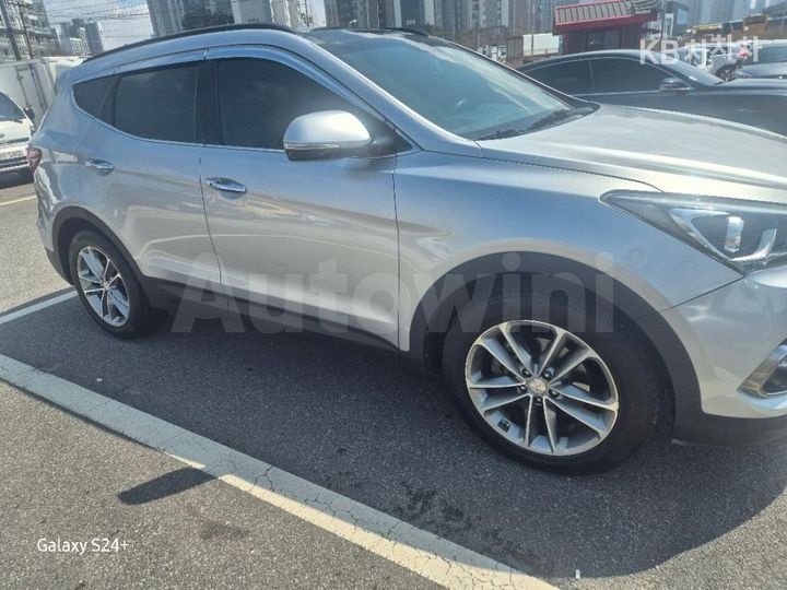 Hyundai SantaFe 2017 — 4