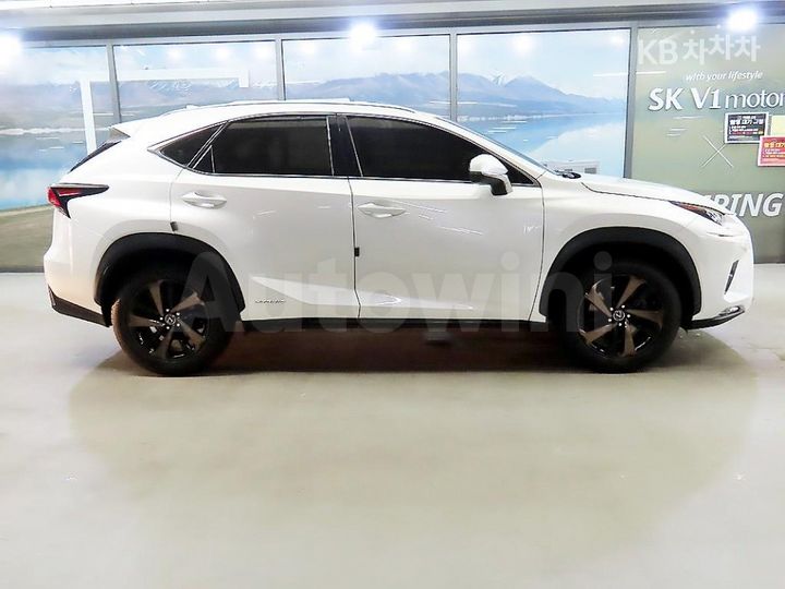 Lexus NX 2018 — 3
