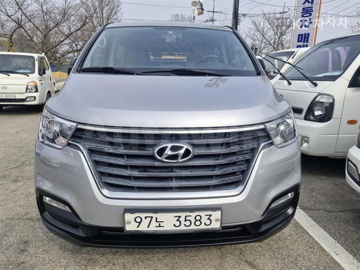 Hyundai Starex 2021 — 2