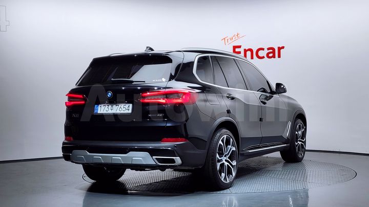 BMW X5 2021 — 2