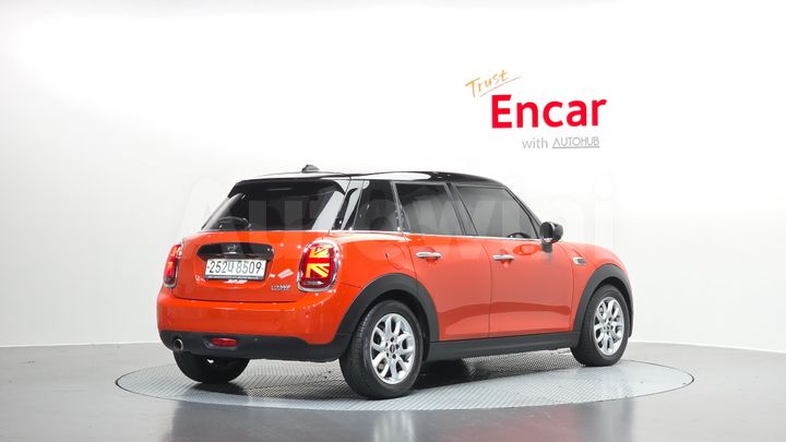 Mini Cooper 2020 — 2