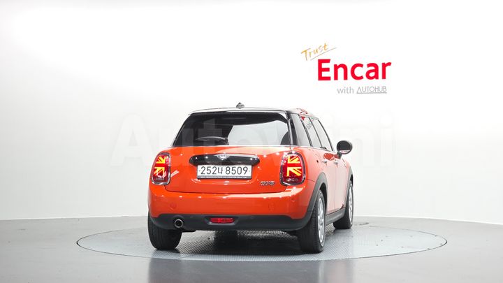 Mini Cooper 2020 — 4