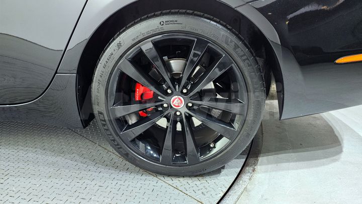 Jaguar XJ 2019 — 5