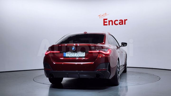 BMW 4 Series 2022 — 4