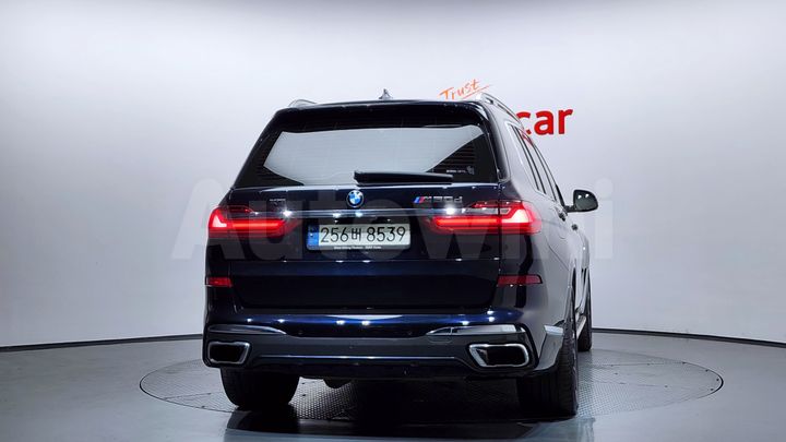 BMW X7 2021 — 4