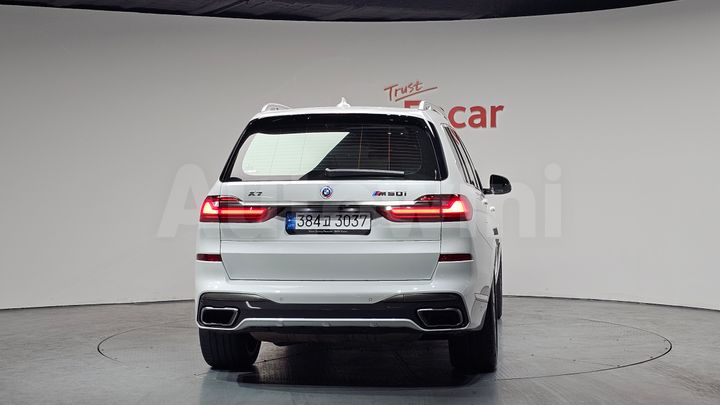 BMW X7 2022 — 3