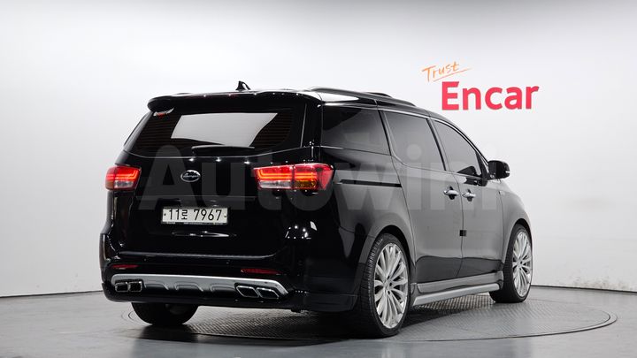 Kia Carnival 2016 — 2