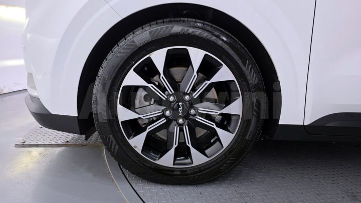 Kia Carnival 2023 — 5