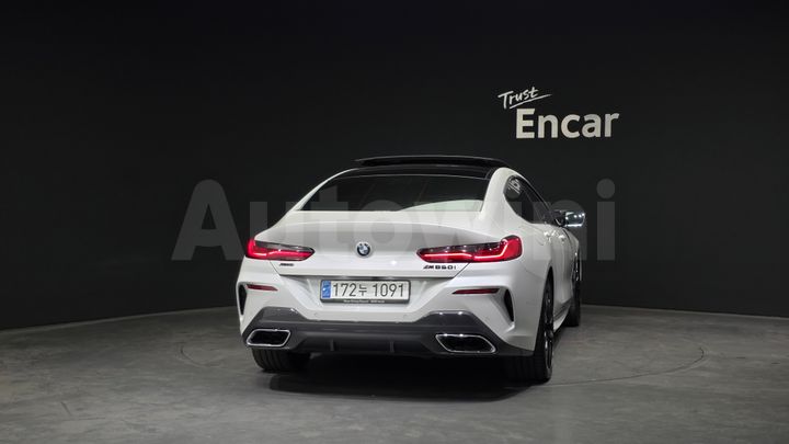 BMW 8 Series 2023 — 4