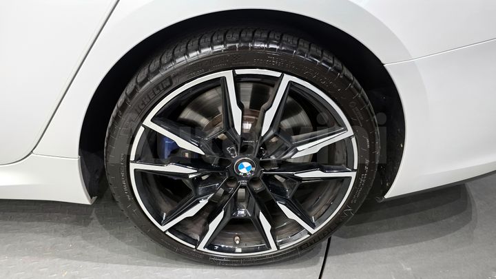 BMW 8 Series 2023 — 5