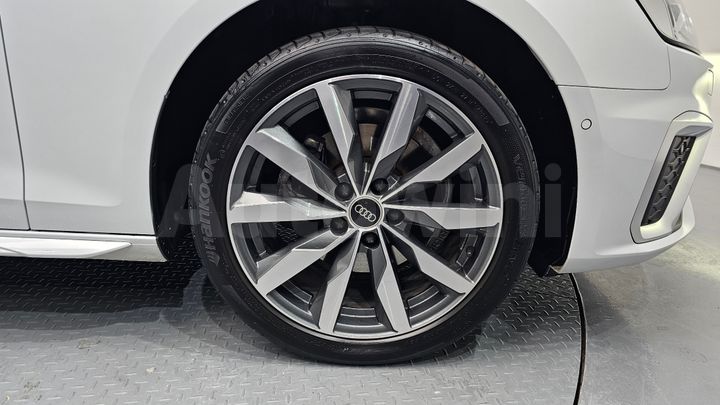 Audi A4 2023 — 5