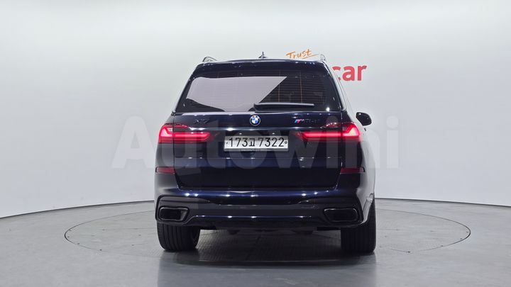 BMW X7 2021 — 4