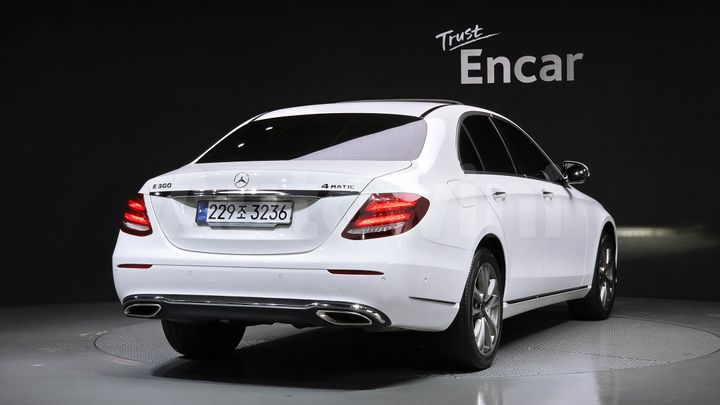 Mercedes Benz E Class 2018 — 2