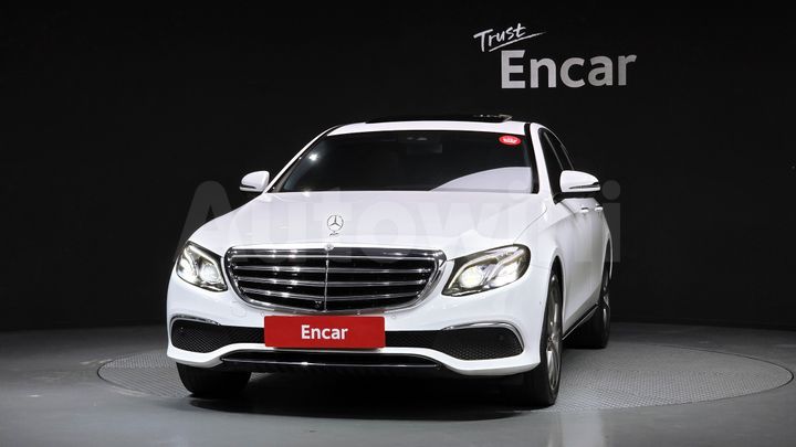 Mercedes Benz E Class 2018 — 3