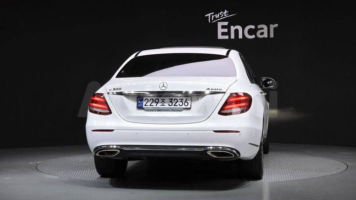 Mercedes Benz E Class 2018 — 4
