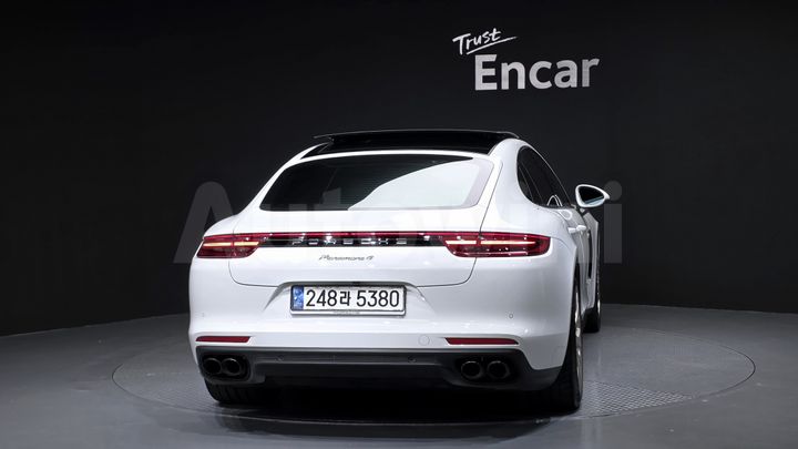 Porsche Panamera 2020 — 4
