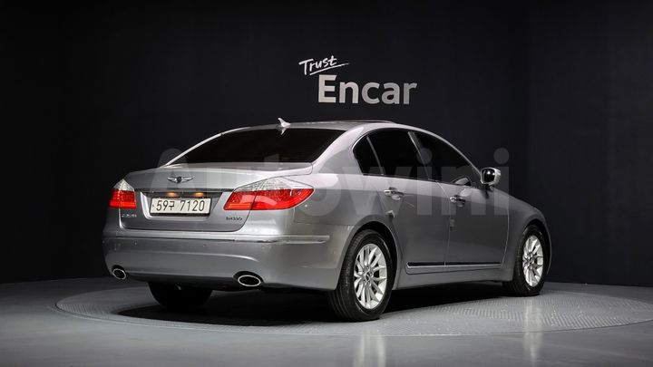 Hyundai Genesis 2011 — 2
