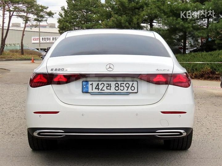 Mercedes Benz E Class 2024 — 4