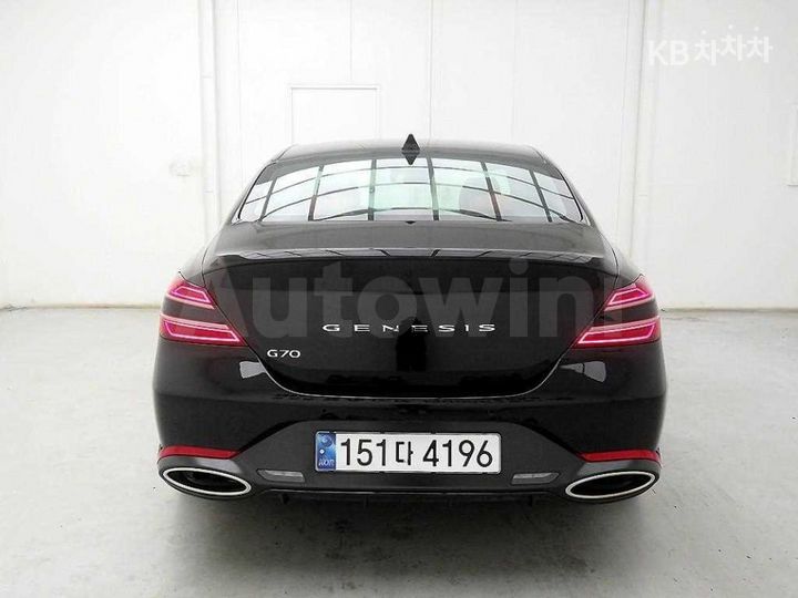 Genesis G70 2025 — 3