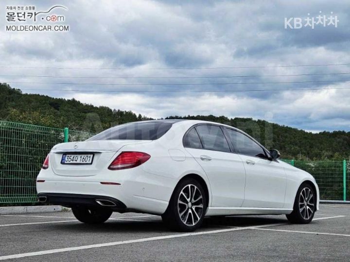 Mercedes Benz E Class 2017 — 4
