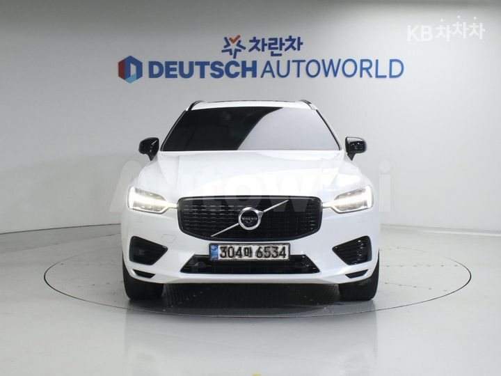 Volvo XC60 2021 — 3