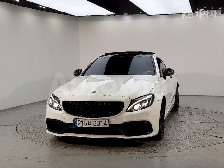 Mercedes Benz C Class 2018 — 2