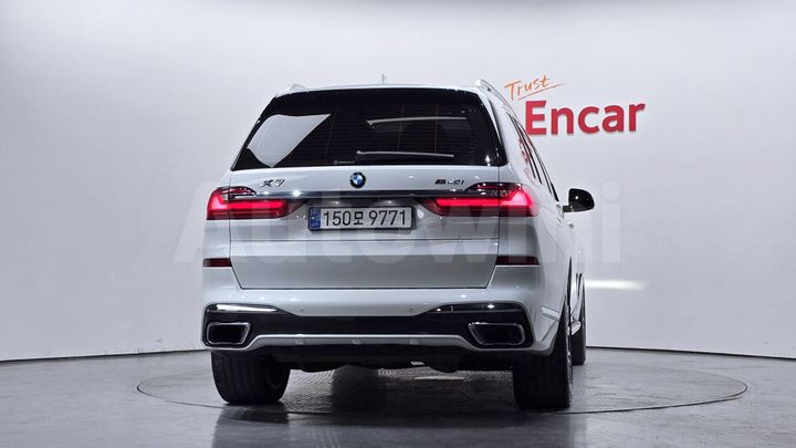 BMW X7 2020 — 4