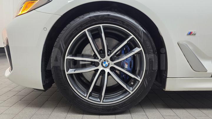 BMW 5 Series 2022 — 5