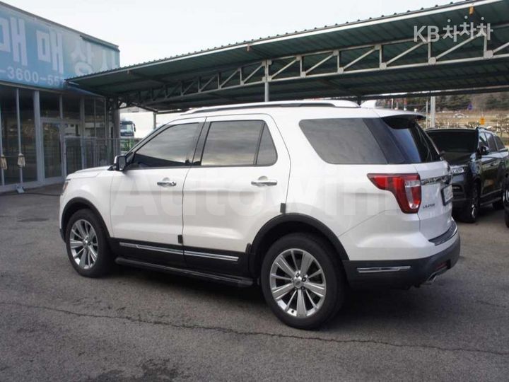 Ford Explorer 2018 — 3