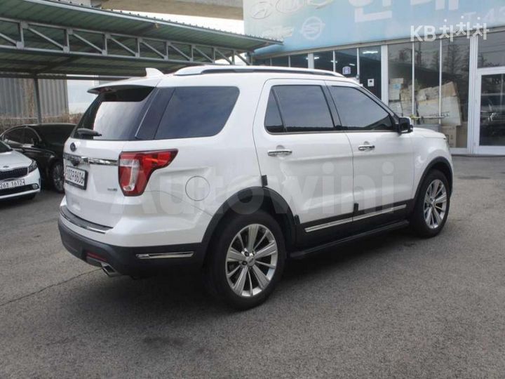 Ford Explorer 2018 — 4