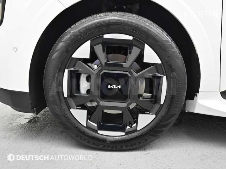 Kia Carnival 2025 — 5
