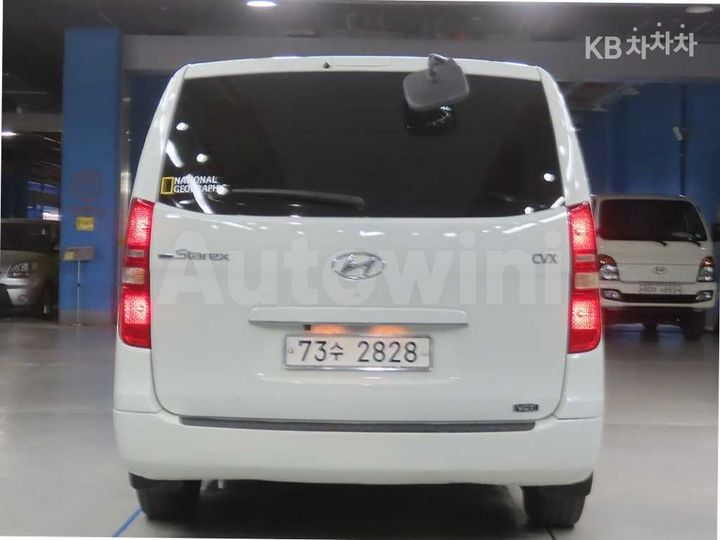 Hyundai Starex 2011 — 3