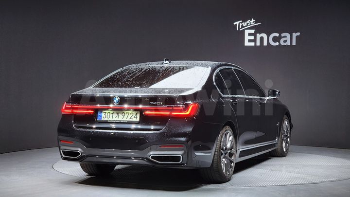 BMW 7 Series 2021 — 2
