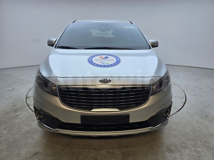 Kia Carnival 2015 — 2
