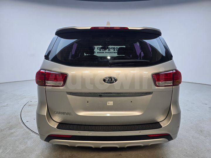 Kia Carnival 2015 — 5