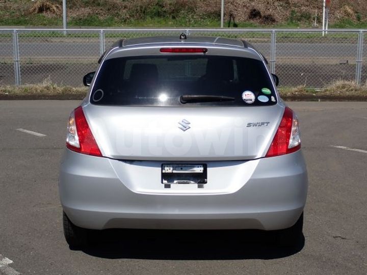 Suzuki Swift 2015 — 4