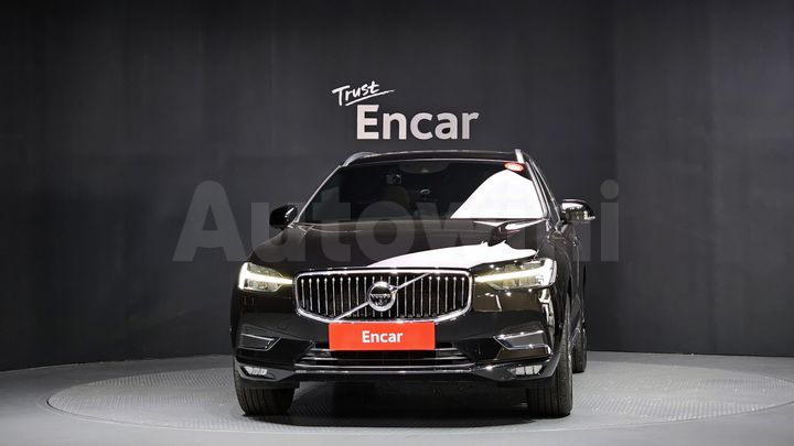 Volvo XC60 2021 — 3