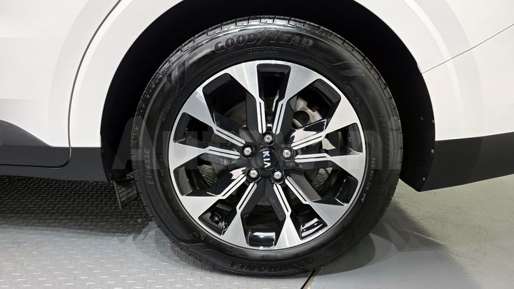 Kia Carnival 2021 — 5