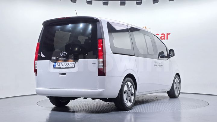 Hyundai Staria 2023 — 2