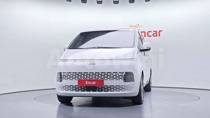 Hyundai Staria 2023 — 3