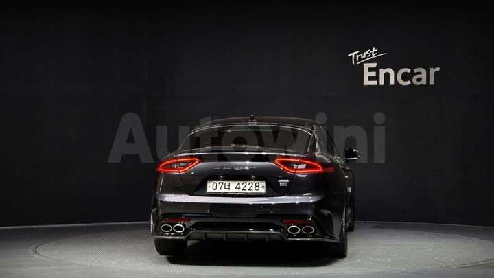 Kia Stinger 2018 — 4