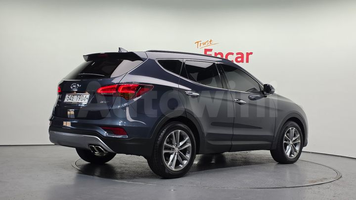 Hyundai SantaFe 2016 — 2