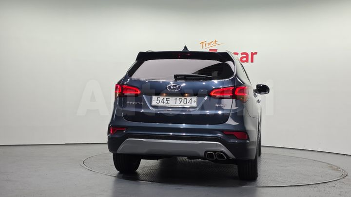 Hyundai SantaFe 2016 — 4