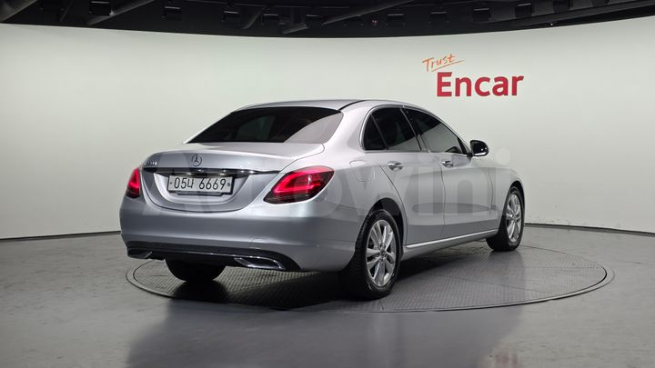Mercedes-Benz C Class 2019 — 2