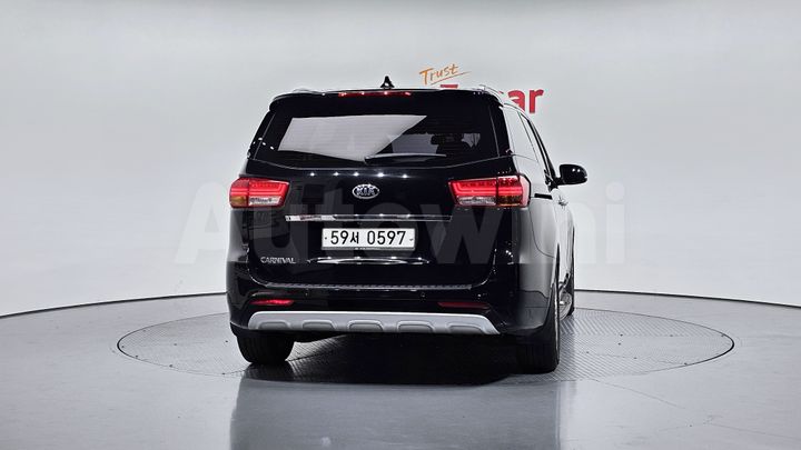 Kia Carnival 2017 — 4