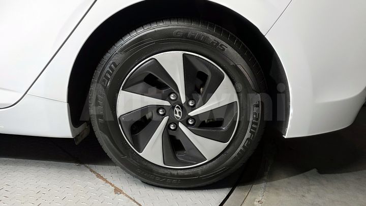 Hyundai Ioniq 2019 — 5