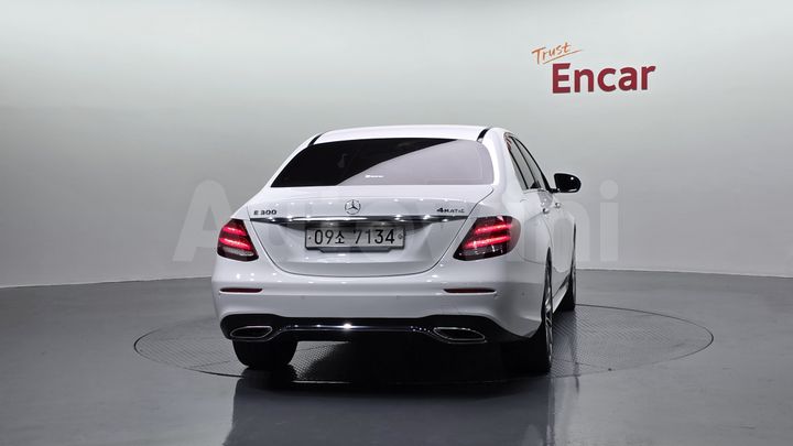 Mercedes Benz E Class 2018 — 4