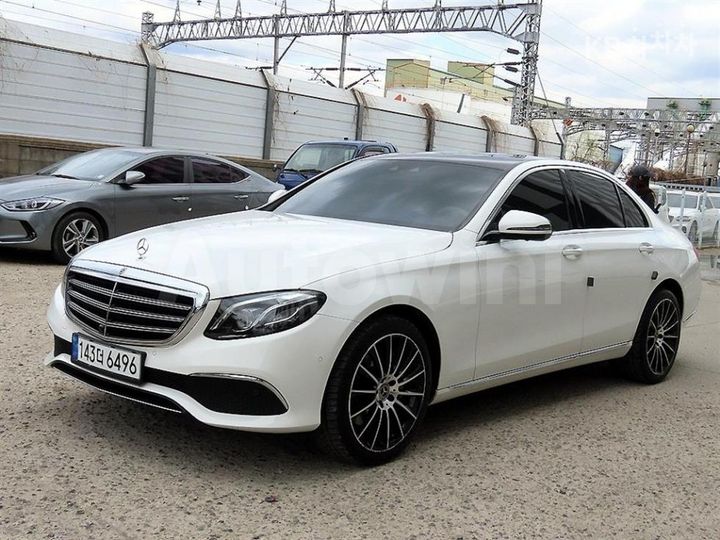 Mercedes Benz E Class 2018 — 2